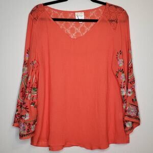 Fig and Flower| Floral Embroidered Sleeve Blouse